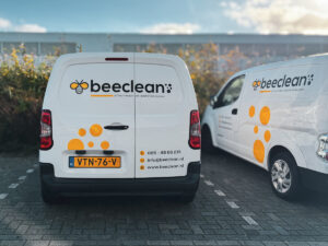 BeeClean Bus belettering reclamestickers Rotterdam Nieuwegein Reclame - Plakdame