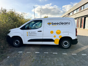 BeeClean Bus belettering reclamestickers Rotterdam Nieuwegein Reclame - Plakdame